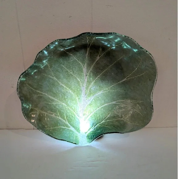 Set of 4 Vintage Green Glass Cabbage Leaf Shaped Serving Dishes Appetizer Plates - Picture 5 of 16